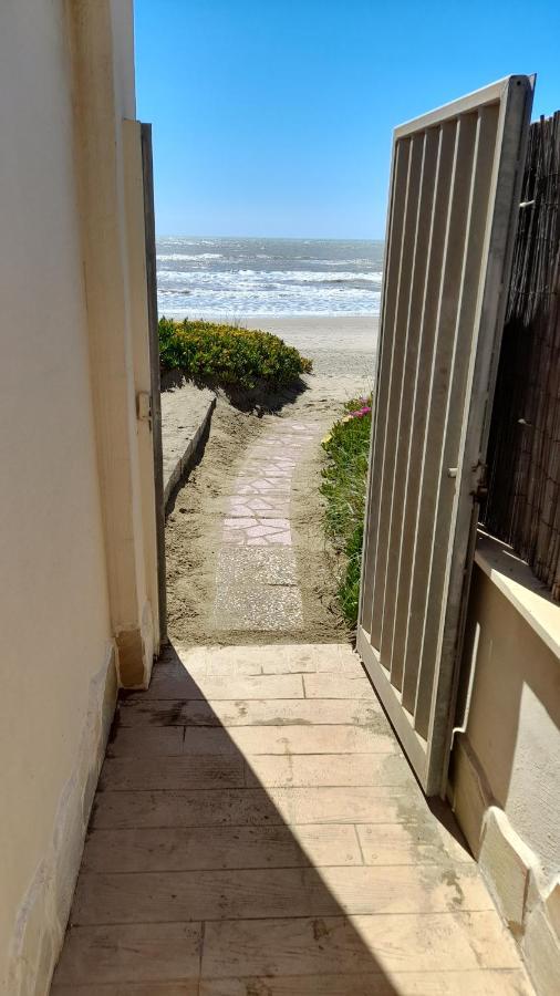 Ferienwohnung Casina Sulla Sabbia Torvaianica Exterior foto