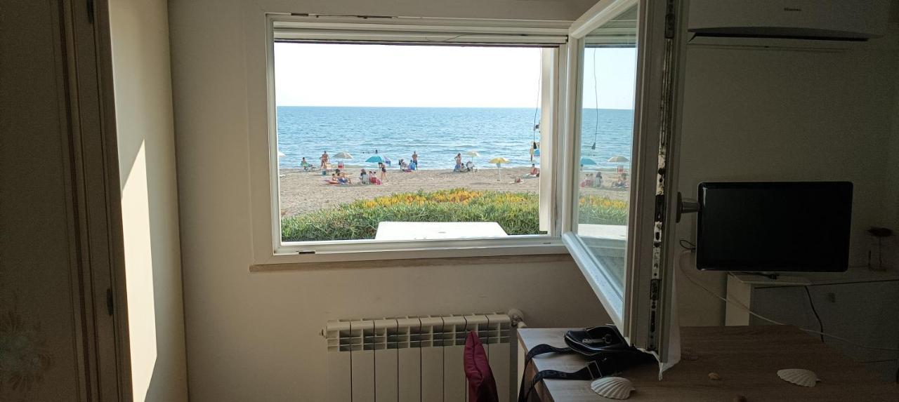 Ferienwohnung Casina Sulla Sabbia Torvaianica Exterior foto
